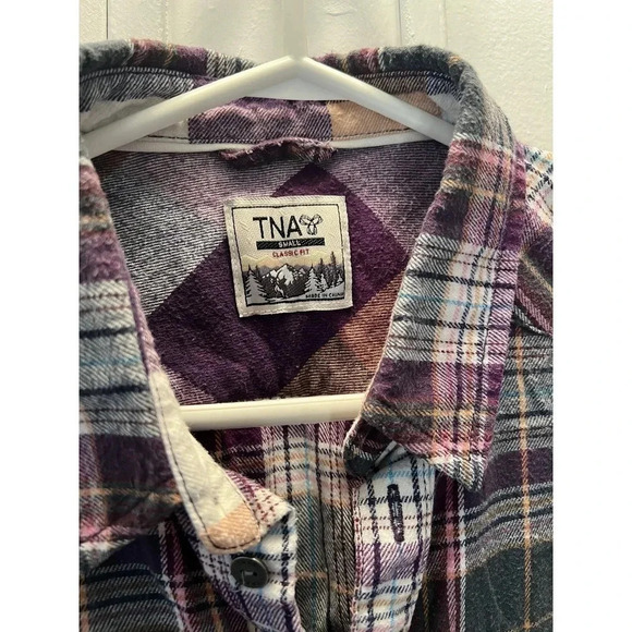 TNA Flannel - Picture 3 of 3